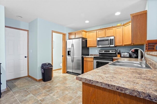 Photo - 140 War Admiral Lane