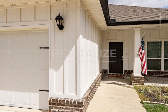 Photo - Modern 4BR 2 BA Home in Spanish Fort