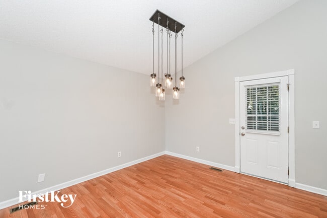 Photo - 6400 Holborne Ln