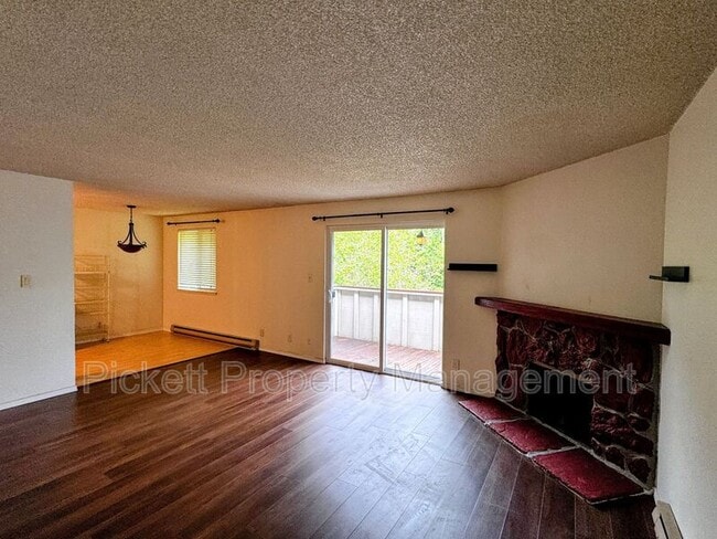 Photo - 3206 Pine Rd NE Unidad C14