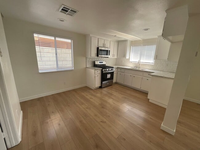 6327 Newlin Ave Unit A