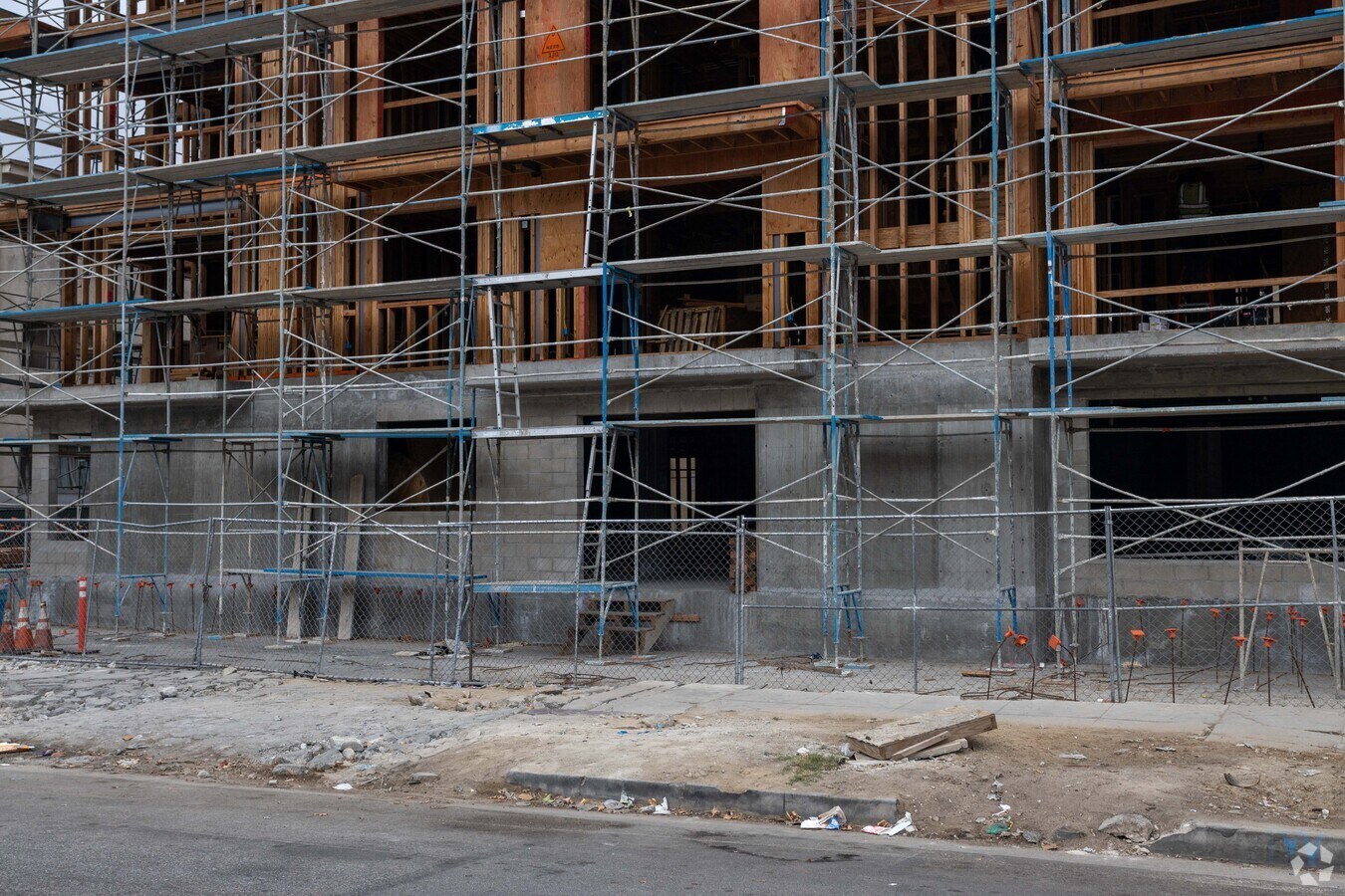 Photo - 707 S Berendo St