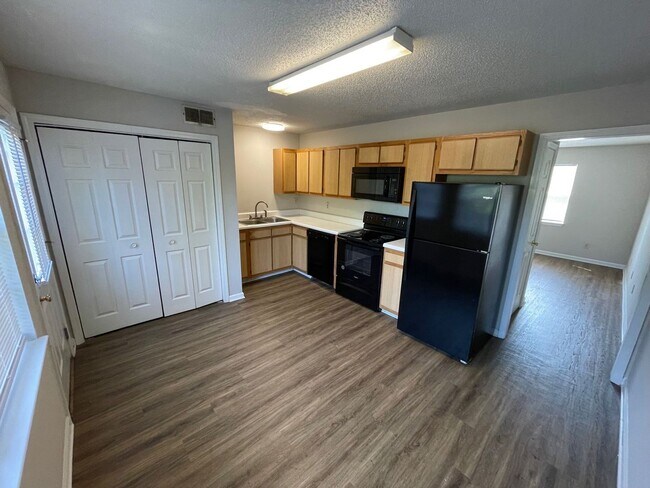 Photo - PRE-LEASING FOR AUGUST 2026!