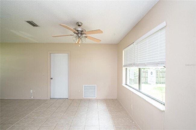 Photo - 27270 Warner Ave