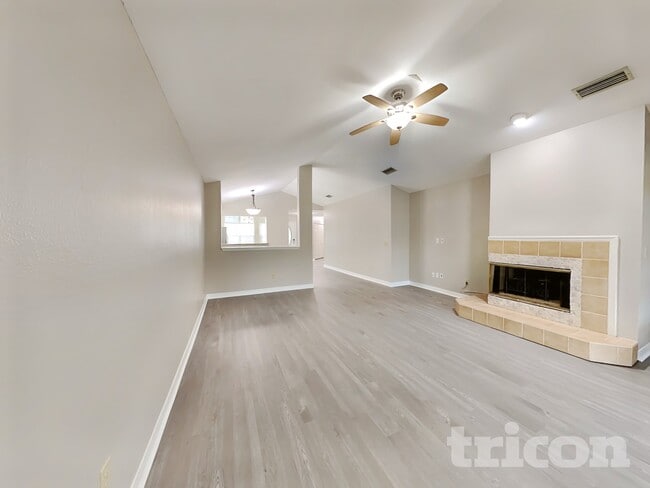 Photo - 104 Bay Hill Ct