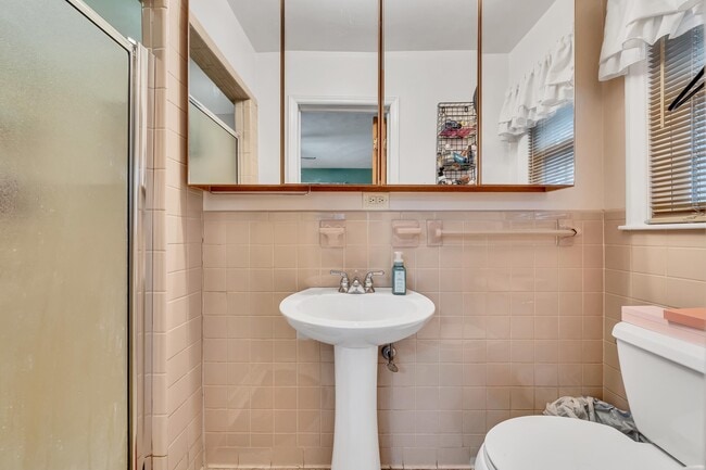 Photo - 6734 McKinney St