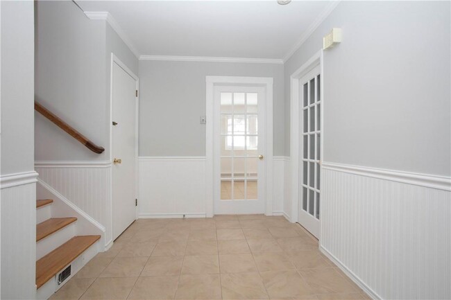 2C Shadow Ln House - House Rental in Larchmont, NY | ForRent.com