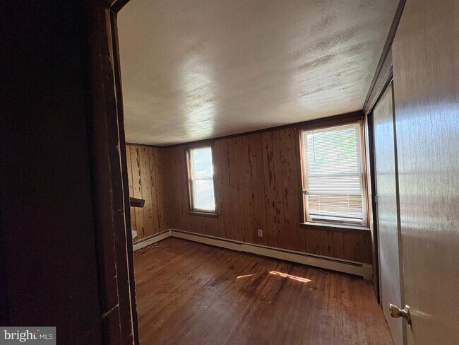 Photo - 1405 Pennington Rd