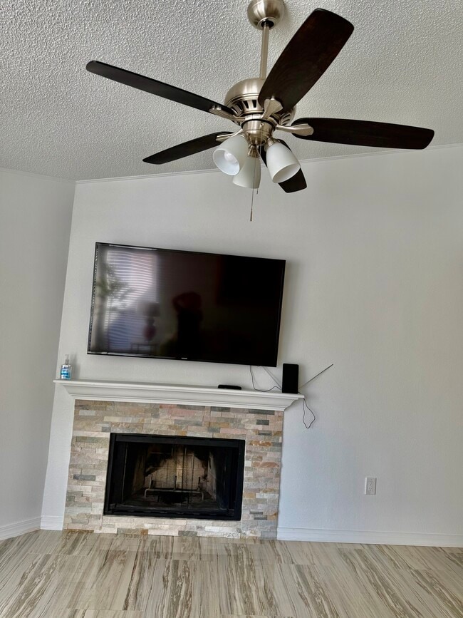 Photo - 9481 Highland Oak Dr Unidad 413