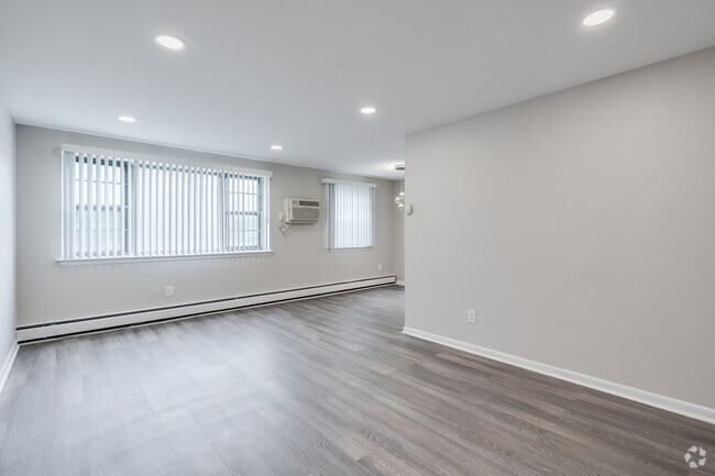 1BR, 1BA - 673SF - Northeast Apartments