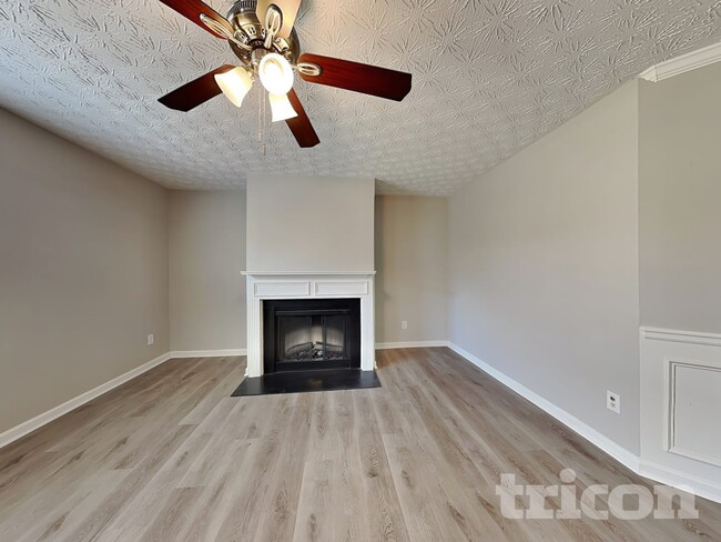 Photo - 7637 Garnet Dr