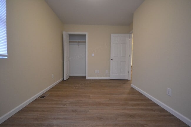 Photo - Spacious 3 Bed, 1.5 Bath Fourplex Unit in Buffalo, MO Unit 512 N Poplar