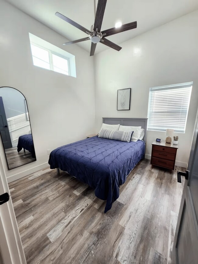 Photo - 1701 W Mitchell Dr Unit The Gregory