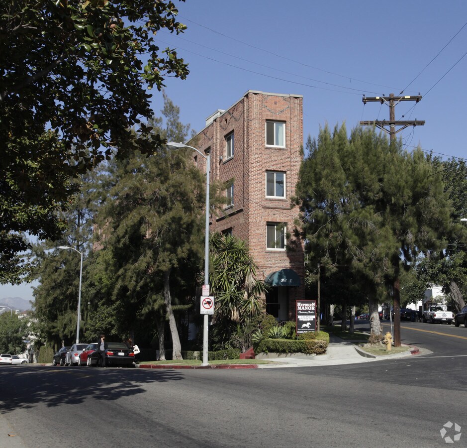 Hepburn Manor - Hepburn Manor Apartments