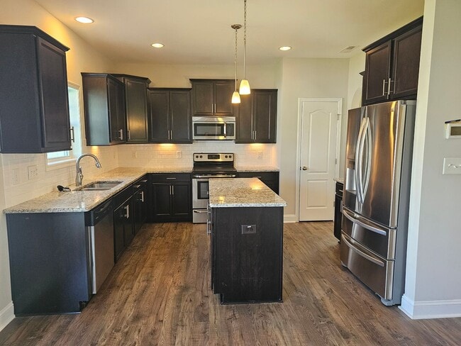 Photo - NEW LISTING!!!!!