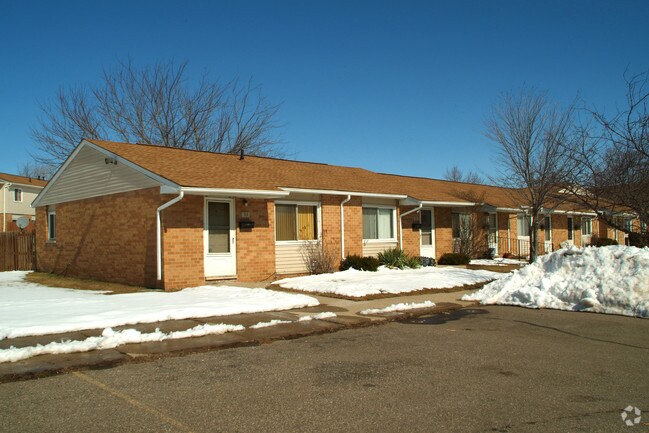 Woodland Square Apartments - Woodland Square Apartments
