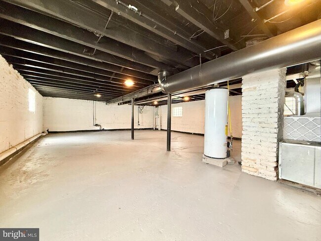 Photo - 2270 Mulford Ave House