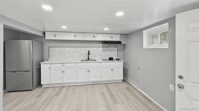 Photo - 429 S 3rd Ave