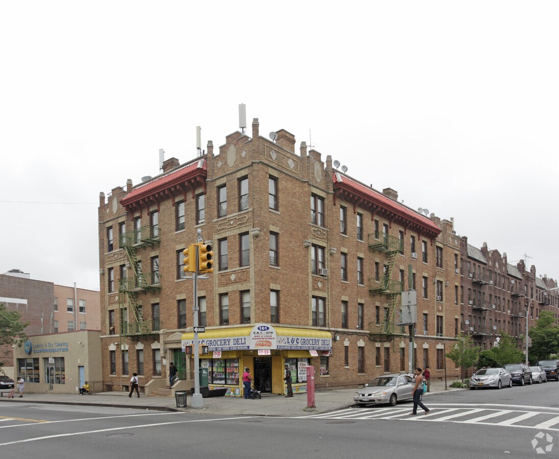 Primary Photo - 161 Utica Ave Apartments