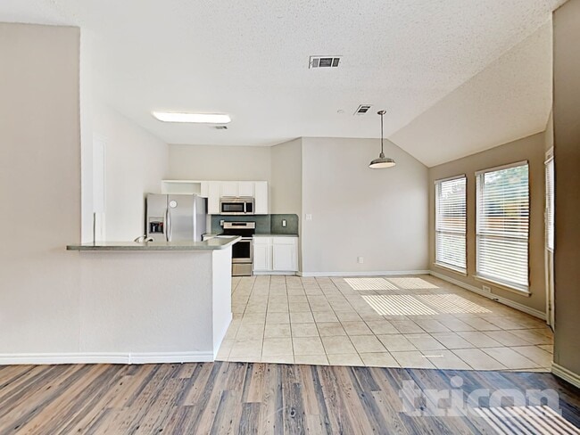 Photo - 228 Willow Creek Dr