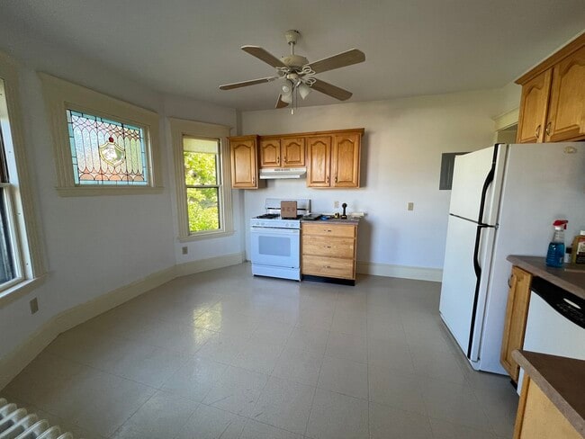 588 Cambridge St Unit 2