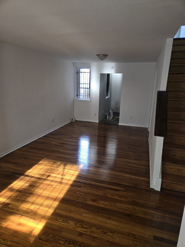 Photo - 420 N Wilton St