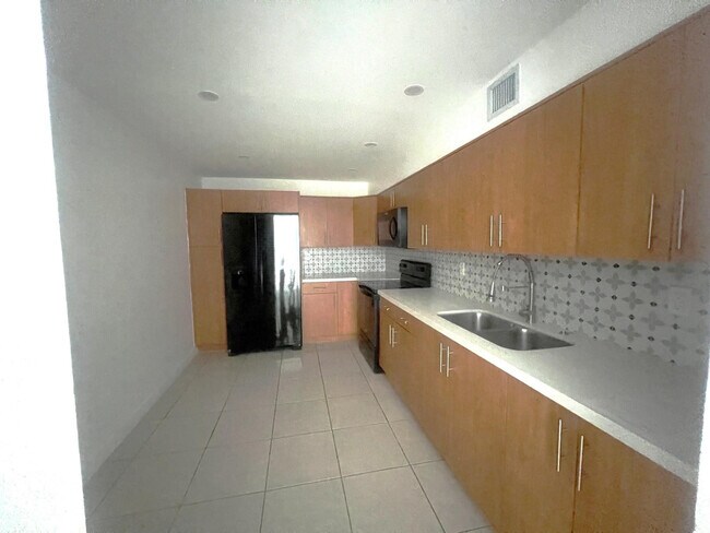 Photo - 7000 NW 186th St Unit 4-325