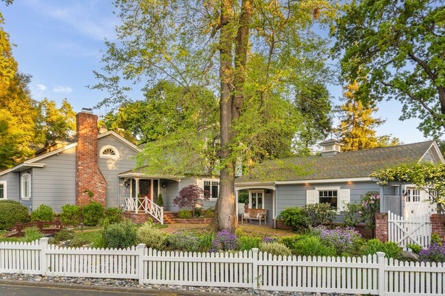 Beautiful 2 story home in desirable Diablo... - Beautiful 2 story home in desirable Diablo...