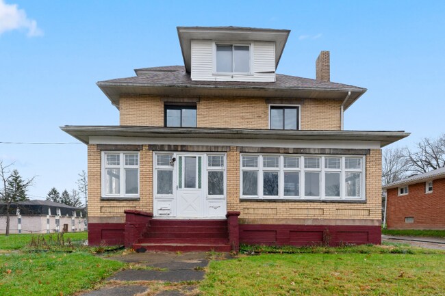 Photo - 2515 E Midlothian Blvd Unit 1