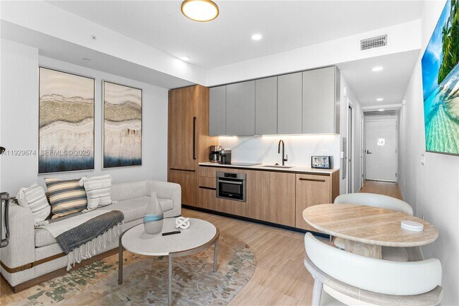 Photo - 580 72nd St Unit 711