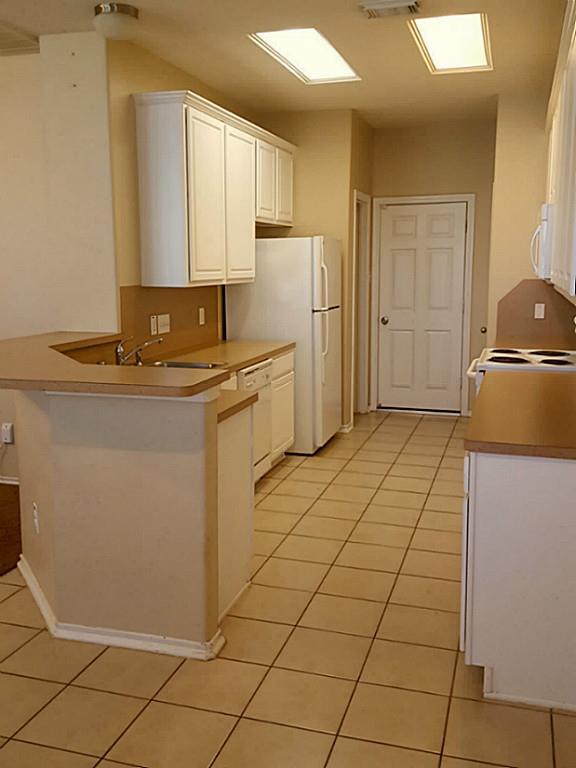 Building Photo - 111 Gallery Cove Ct