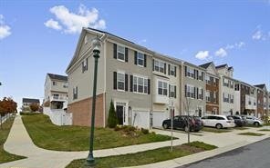 Beaufiful 3BR 2.5BA end unit town home wit... - Beaufiful 3BR 2.5BA end unit town home wit...