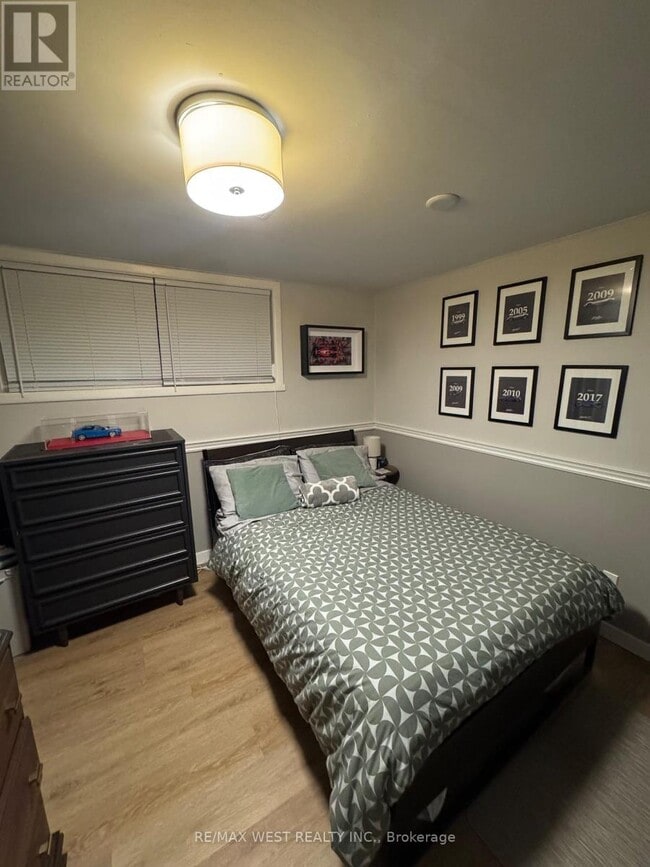 Photo - 35 Lilywood Rd Unité B2