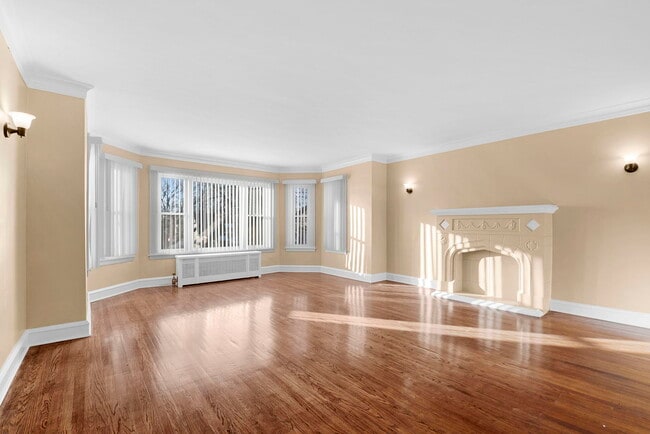 Photo - 8233 S Indiana Ave