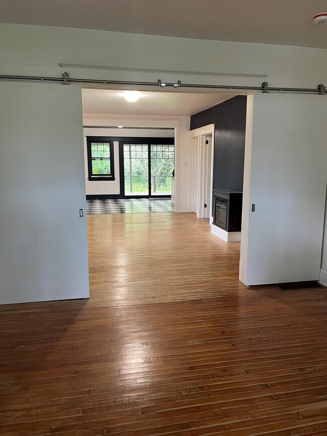 Photo - 193 Bruton St