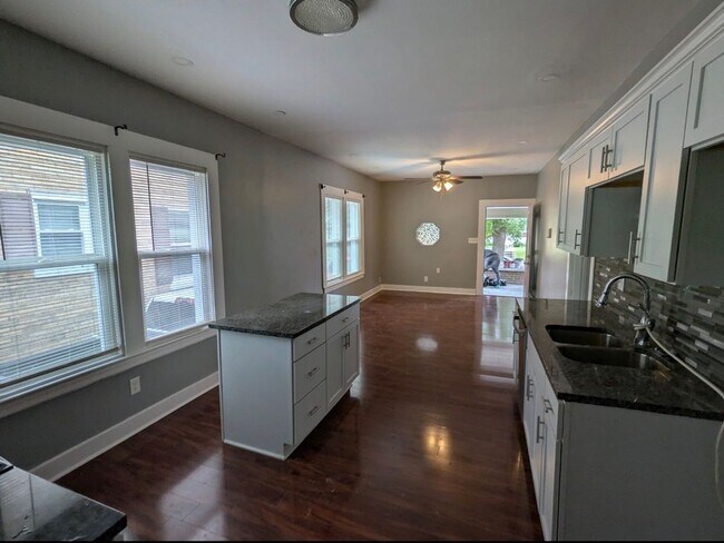 Photo - Beautifully updated 2 bedroom house!