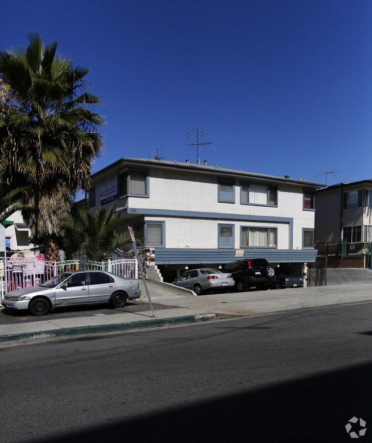 Photo - 539 S Serrano Ave