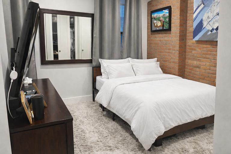 Photo - 204 E 13th St Unit 3