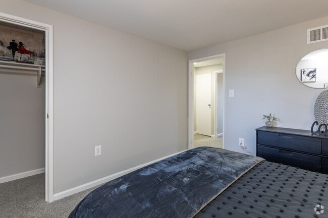 2BR,1BA - 760SF - Primary Bedroom