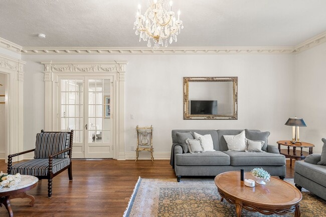 Photo - Luxury 3 Bedroom Apartment in a Historic Ogden Mansion Unit 1