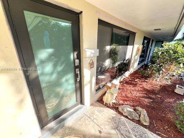 Building Photo - 2645 SE 1st Ct Unit 3