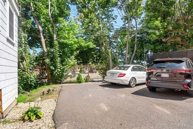 Photo - 13 Clover St Unidad 1