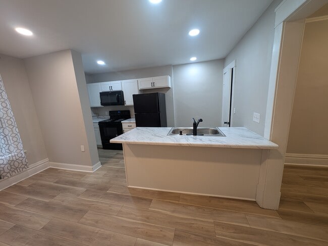 Photo - 940 Studer Ave