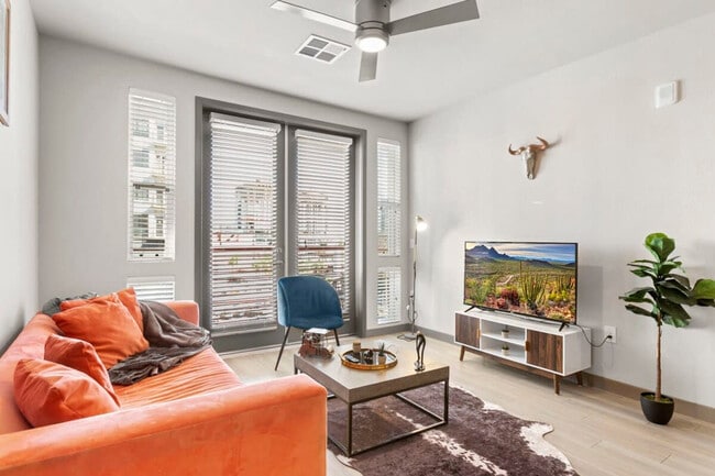 Photo - 400 N 2nd Ave Unidad ID1014575P