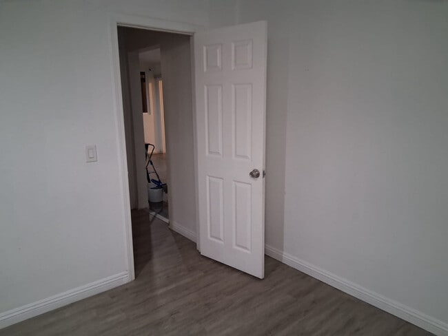 Photo - 9490 Elm Ave