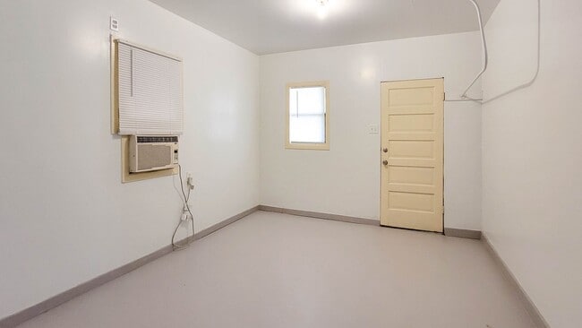 Photo - 704 Wellesley Rd Unit Studio