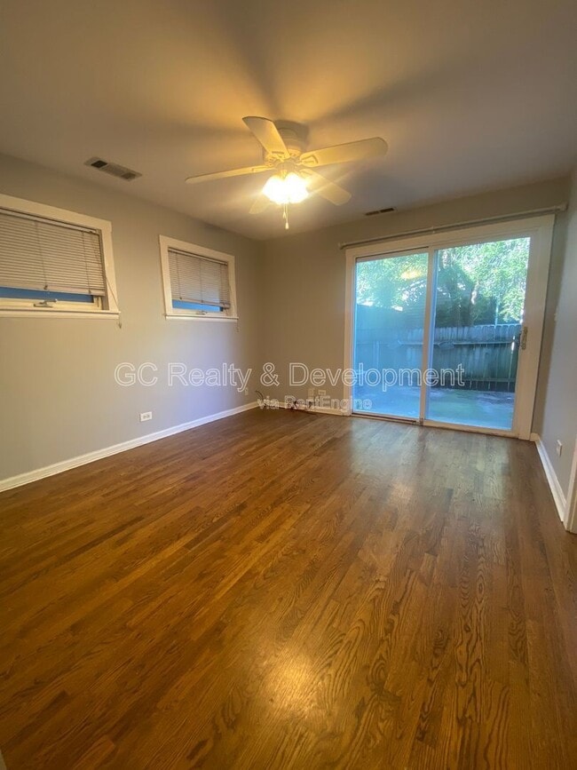 Photo - 2156 W Belle Plaine Ave Unit 1b