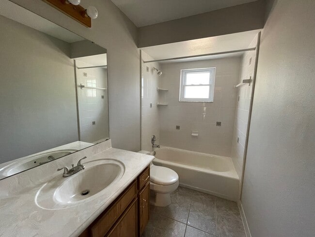 Photo - 1280 Gladiolas Dr