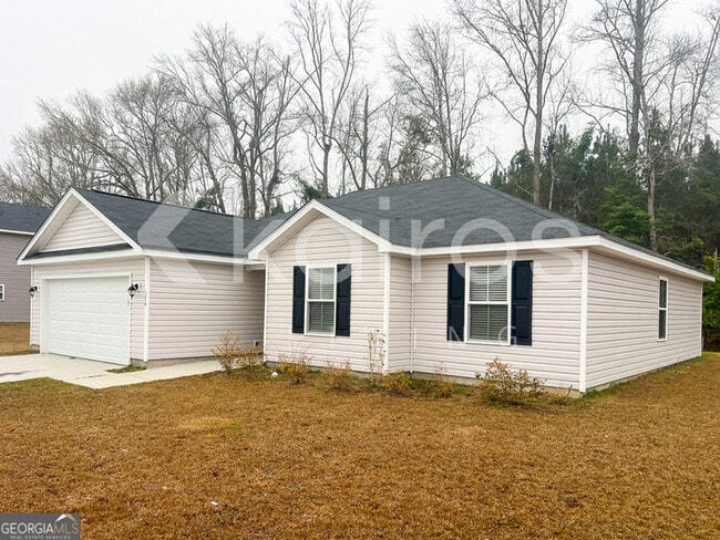 Photo - 136 Western Red Cedar Dr