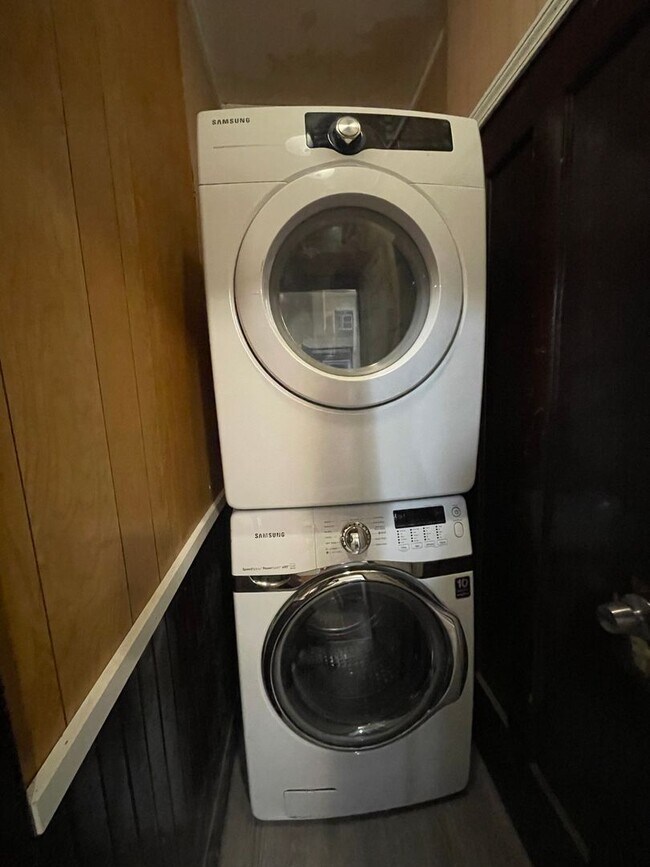 Photo - 260 Humboldt Pkwy Unit Upper